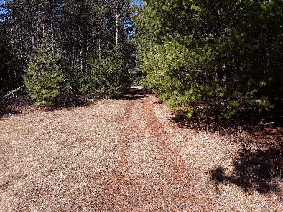 2nd image of N18352 REED ROAD