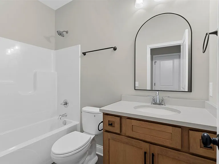 1156 Shallowford St — Photo 8