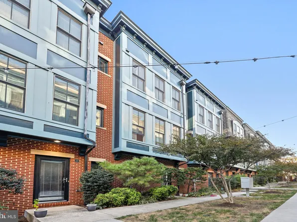 21 Yogurt Ln, Baltimore, MD 21231