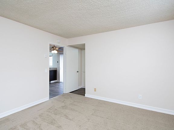 5th image of 144 Garrett Ave Unit 34