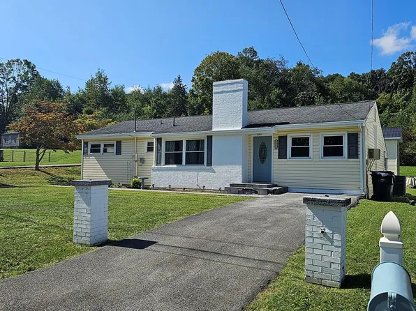 2221 Westfield St, Bristol, VA 24201