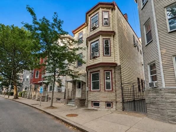 227 Chelsea St, East Boston, MA 02128