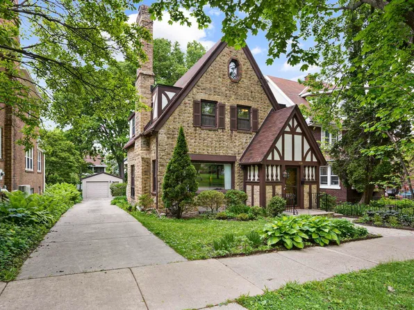 1122 Spaight St, Madison, WI 53703