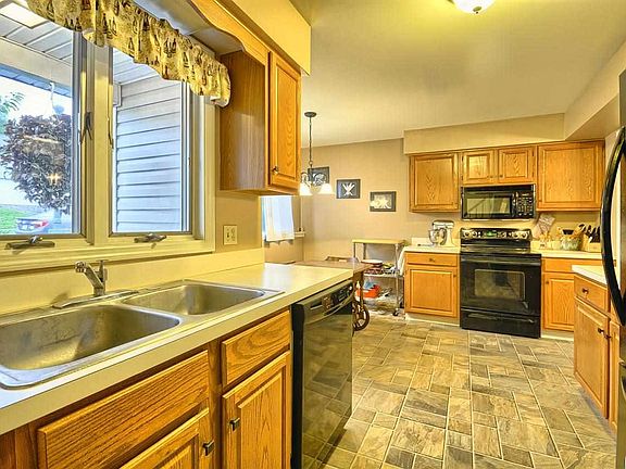 2nd image of 1720 Creek Vista Dr