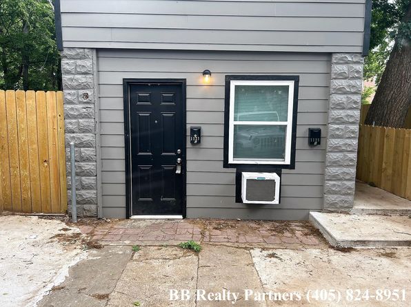 1121 S Quaker Ave #C