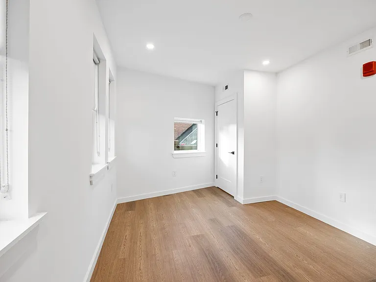 723 West Ave #3 — Photo 10