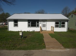 1709 S Ashby Ave, Chanute, KS 66720