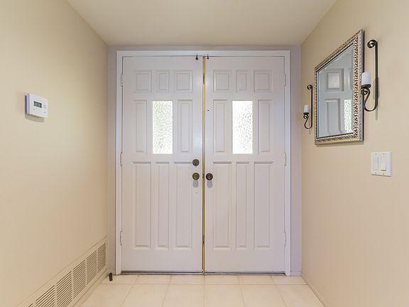 5th image of 2321 Nicklaus Dr