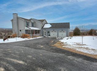 671 Willow Grove Rd, Carlisle, PA 17015