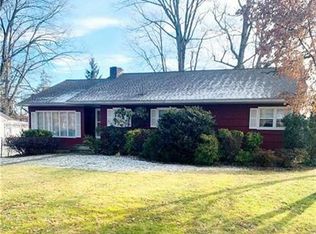 2420 Woodridge Ter, Easton, PA 18045
