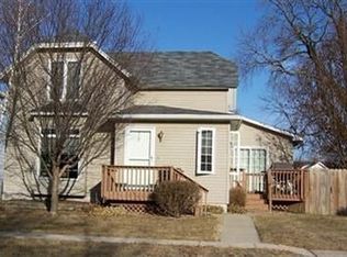 1010 Pearl St, Grinnell, IA 50112