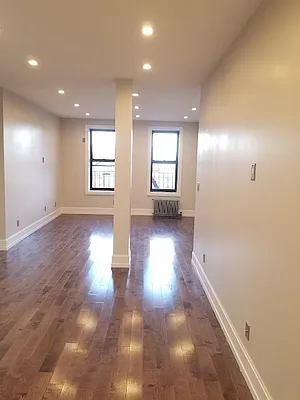 Rented by Confidential Realty | media 2