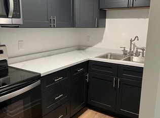 1317 S 19th St APT 4, Lincoln, NE 68502