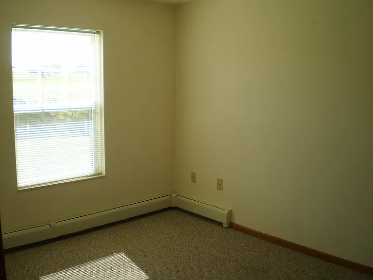 601 Pigeon Creek Dr #15 — Photo 4