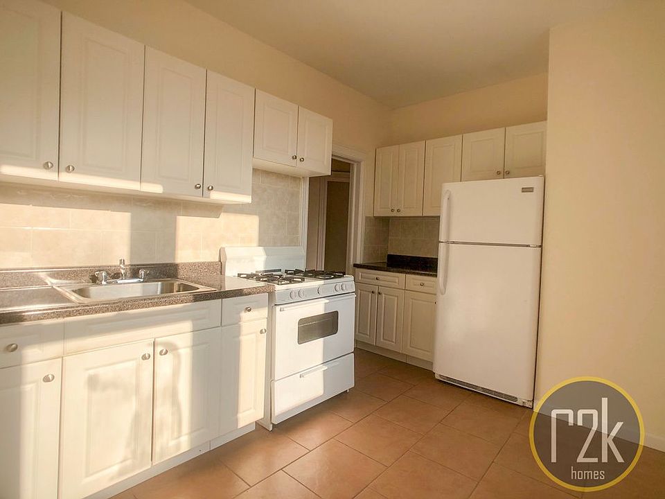 1st image of 2646 28th St #2