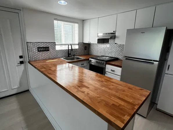 (undisclosed Address), Inwood, NY 11096