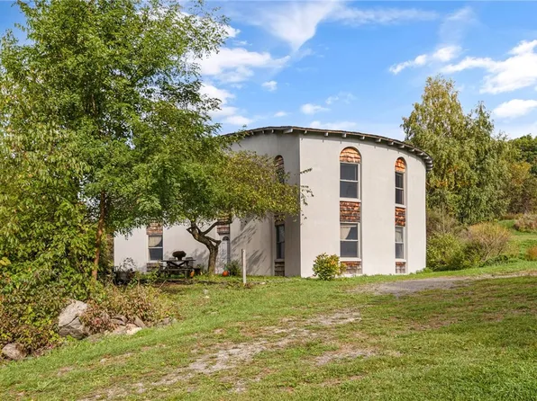205 Butternut Dr, Newfield, NY 14867