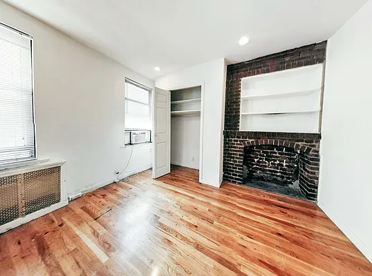 Rented by Union Square Property Management | media 10