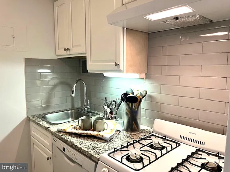 1011 Arlington Blvd #1032 — Photo 3