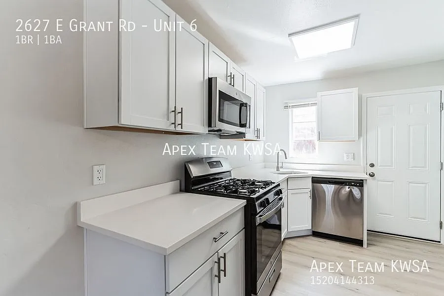 $1025- Remodeled 1 Bed | 1 Bath Unit on E Grant Rd Available Soon! Schedule a Tour Today! — Photo 2