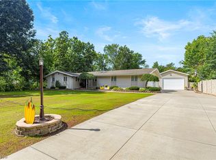 7300 Rolling Hills Dr, Canfield, OH 44406