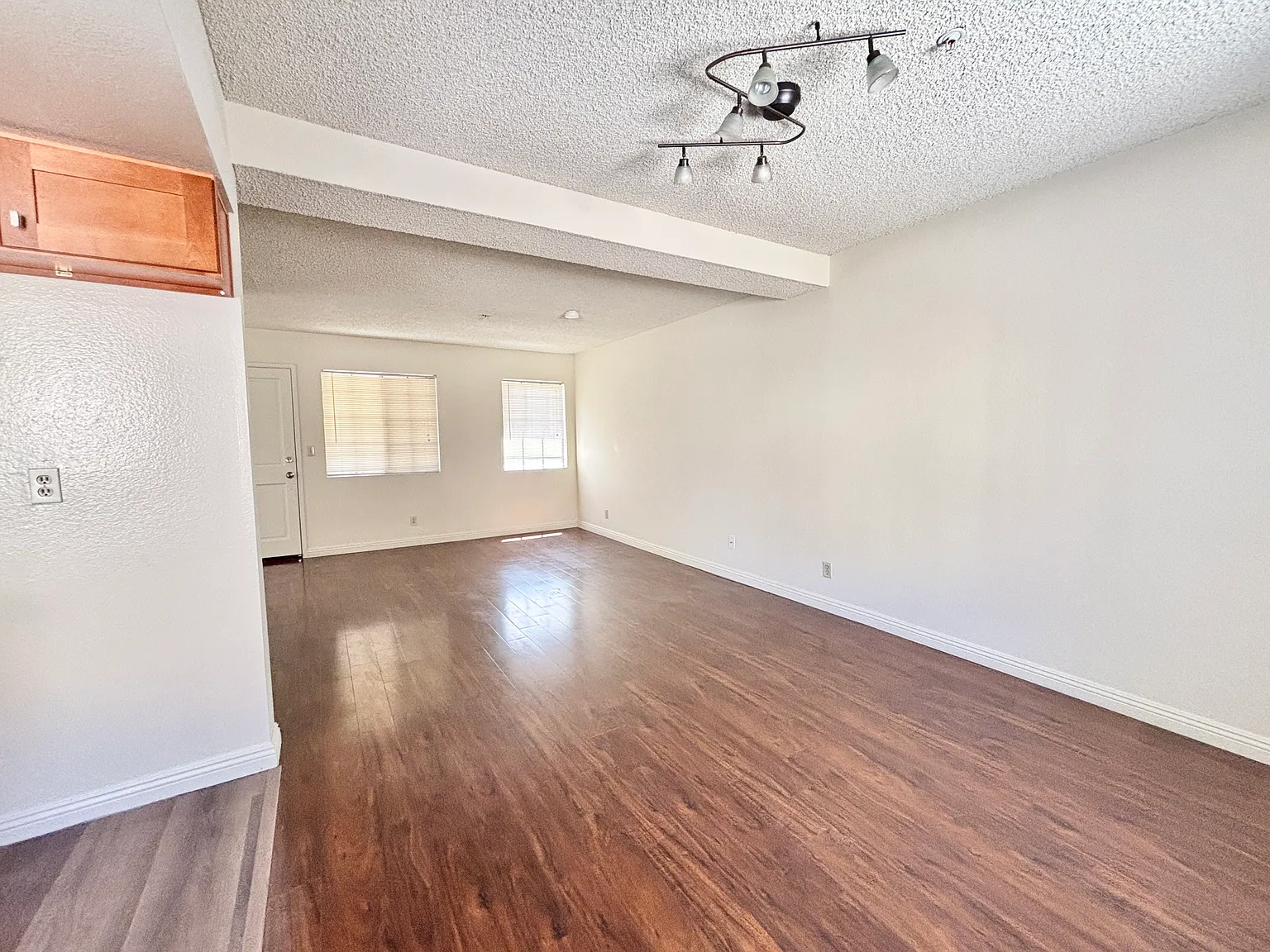 2 bed, 2.5 bath, 900 sqft, $2,750 — Photo 4