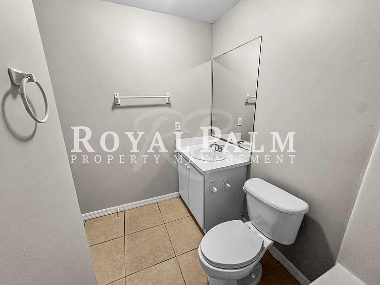 1321 SE 8th Ave #5 — Photo 29