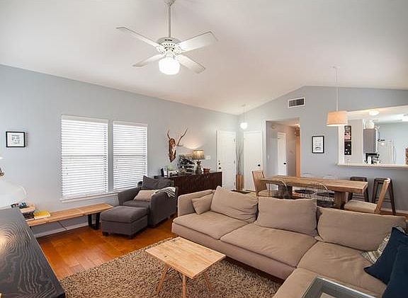 2nd image of 1801 Bouldin Ave #B