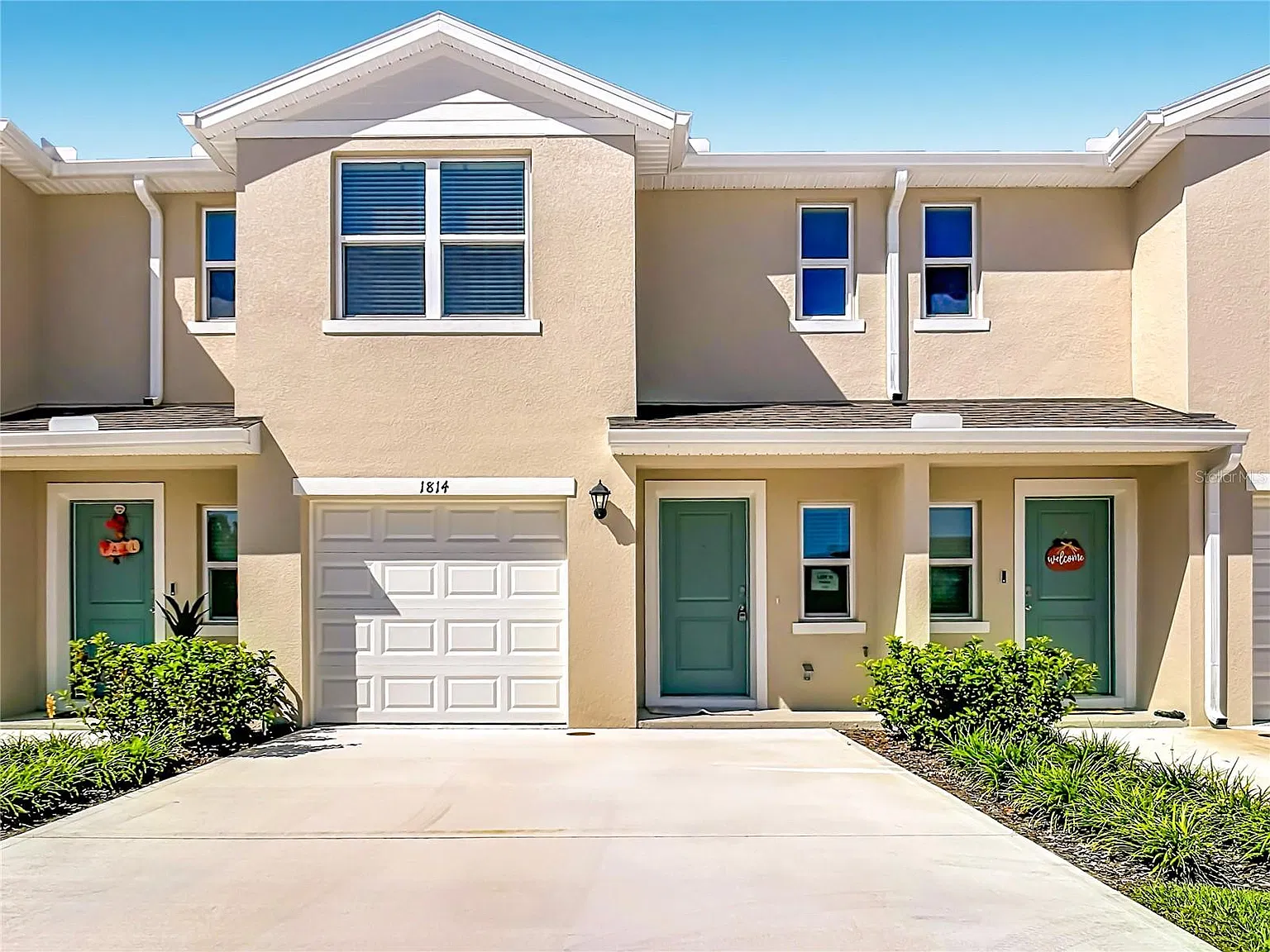 3 bed, 2.5 bath, 1463 sqft, $1,995 — Photo 2