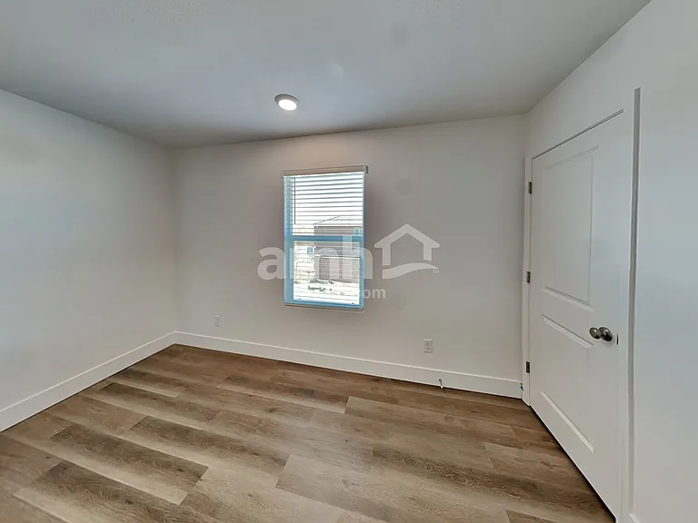 11140 Magallanes St — Photo 20