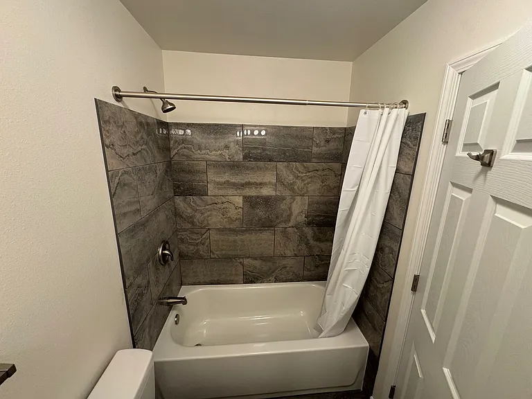 1961 Christine Dr — Photo 16