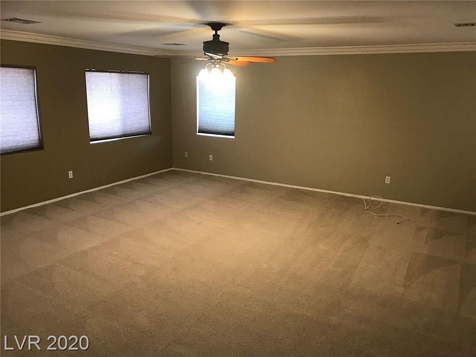 1st image of 216 Crooked Tree Dr