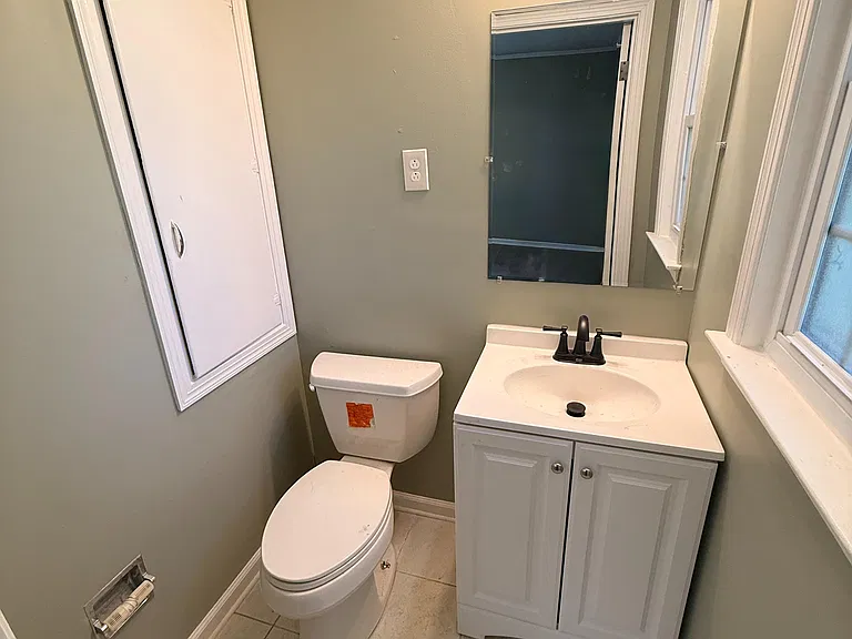 3176 Toby Ln — Photo 16