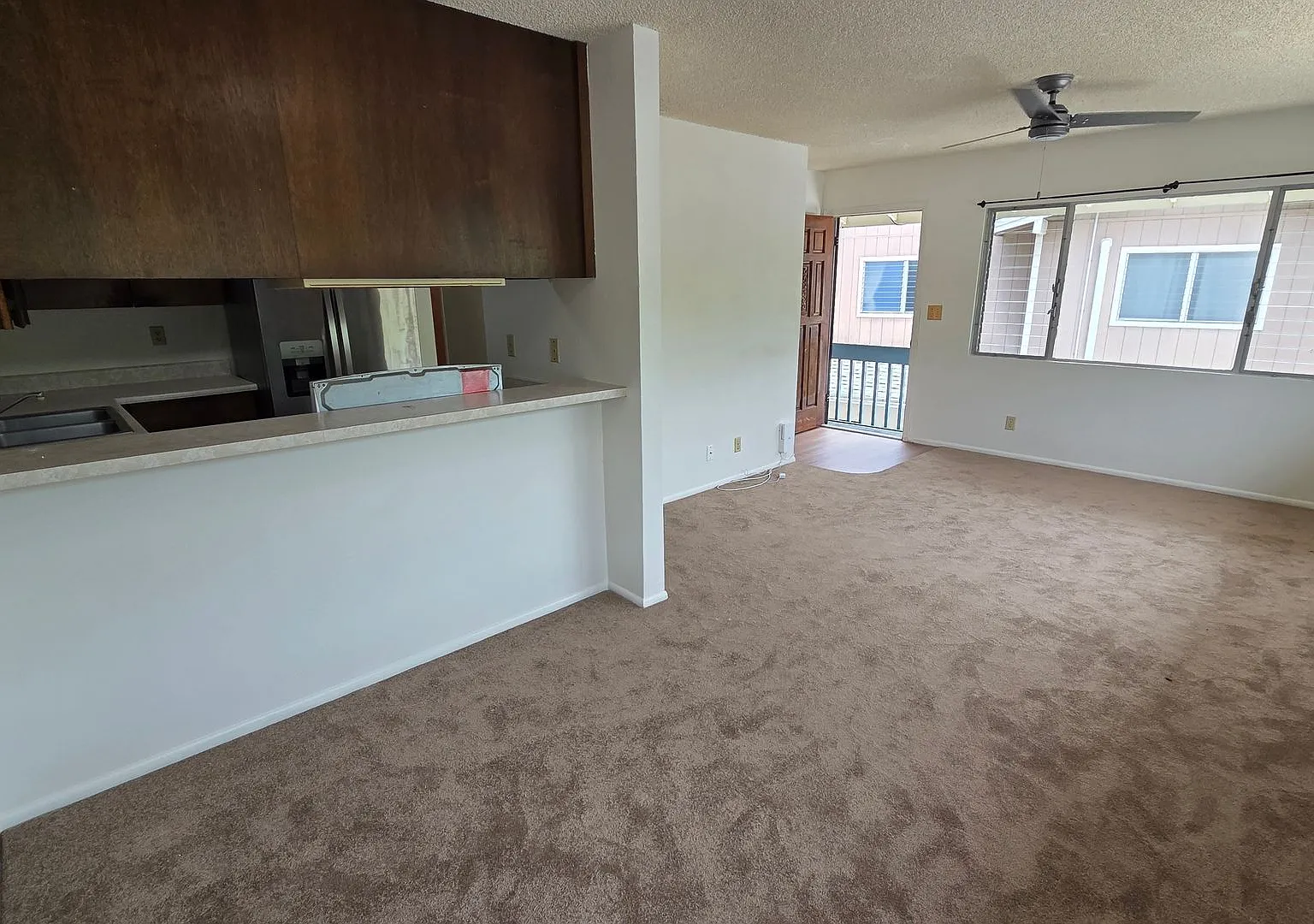 3 Bedroom 2 Bath Duplex Home For Rent With 2 Car Garage. — Photo 4