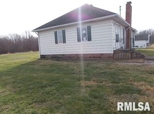 801 Woodland Dr, Mount Vernon, IL 62864