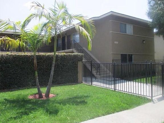 2nd image of 1826 W Crestwood Ln #1