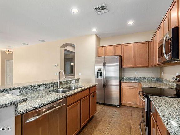 4th image of 1045 W Empress Tree Ave