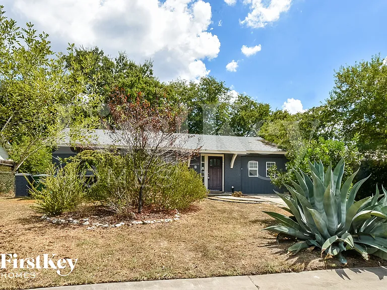 11822 El Sendero St — Photo 3