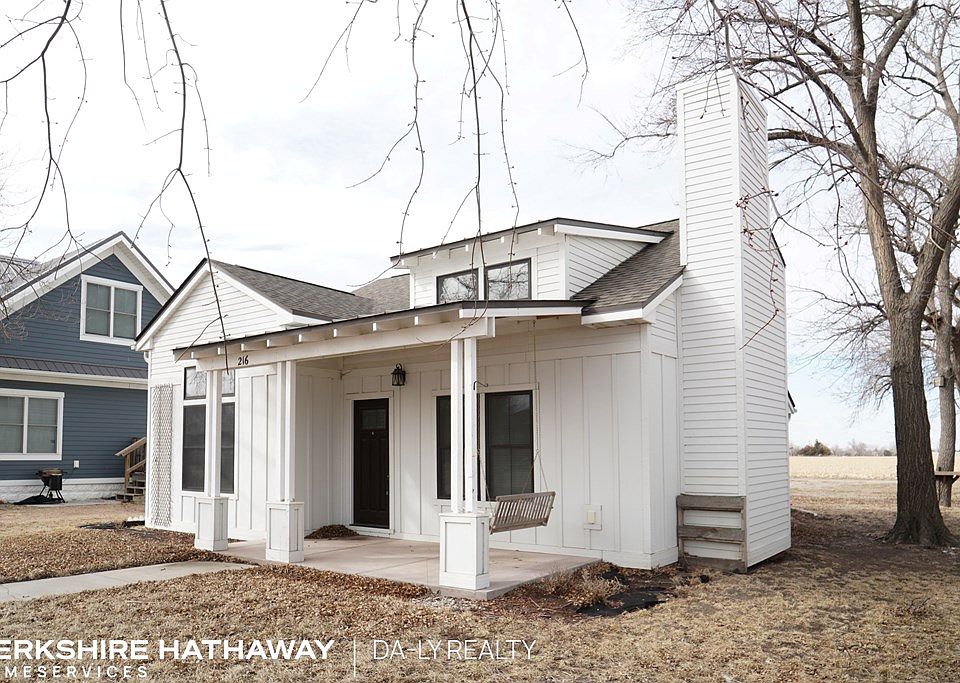 216 E Plum St, Doniphan, NE 68832 Zillow