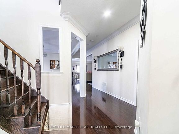 5th image of 602 Hammond St