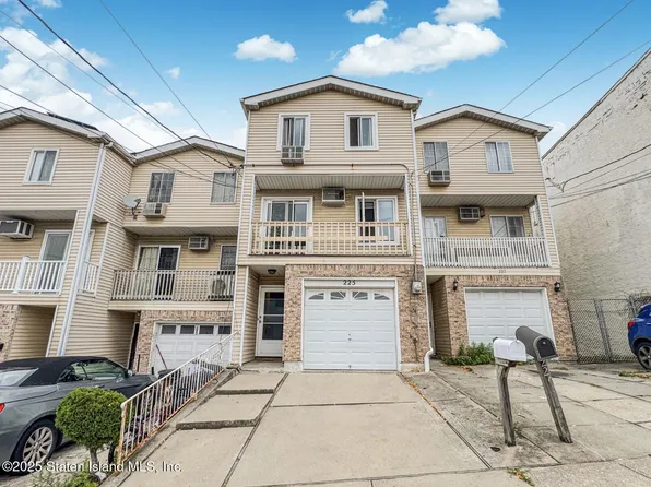 225 Wellbrook Ave, Staten Island, NY 10314
