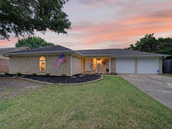 6521 Collard Ct, North Richland Hills, TX 76182