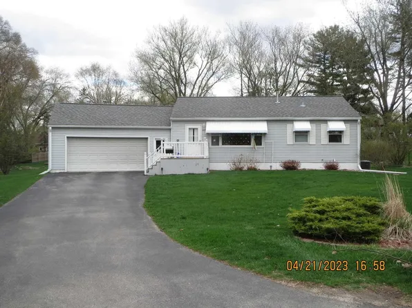 405 Lance Ln, Madison, WI 53716