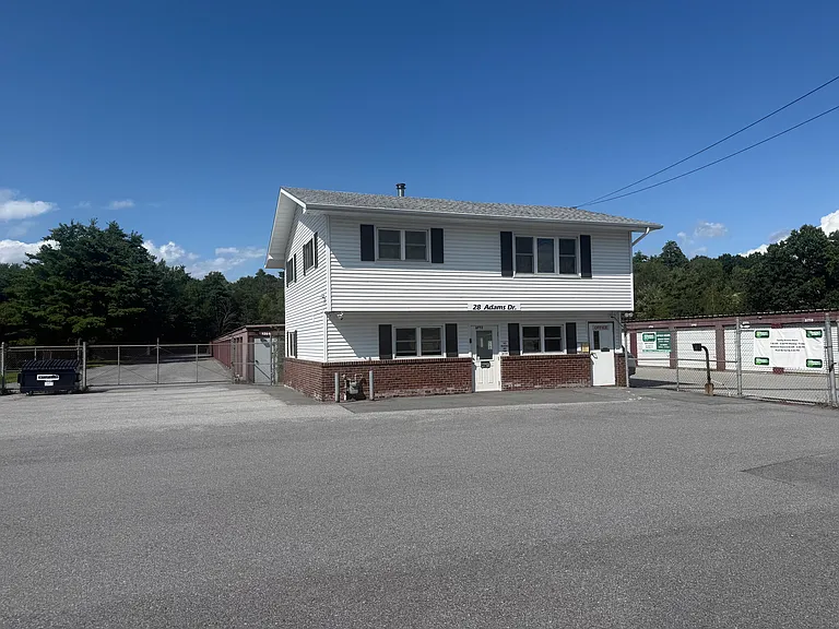 28 Adams Dr #2 — Photo 1