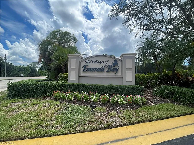 341 Emerald Bay Cir #T5 — Photo 19