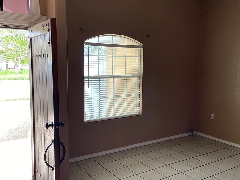 204 Bowers St — Photo 33