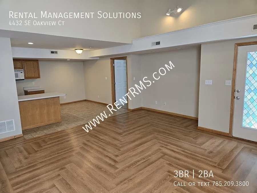 4432 SE Oakview Ct — Photo 4