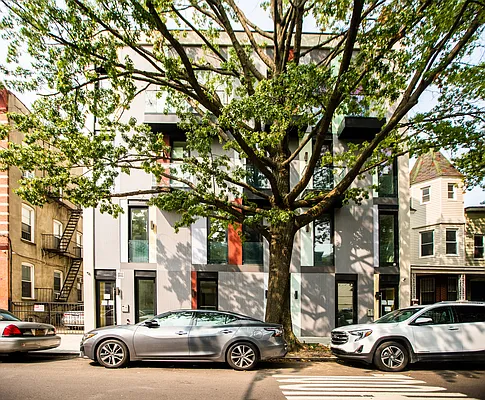 Rented by Jankos Group LLC | media 40