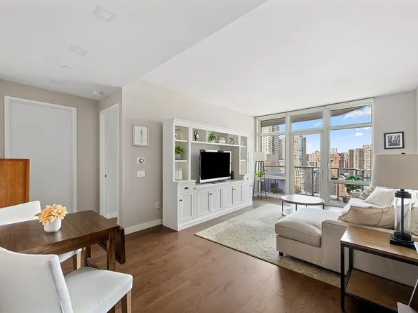 555 W 59th St APT 21H, New York, NY 10019