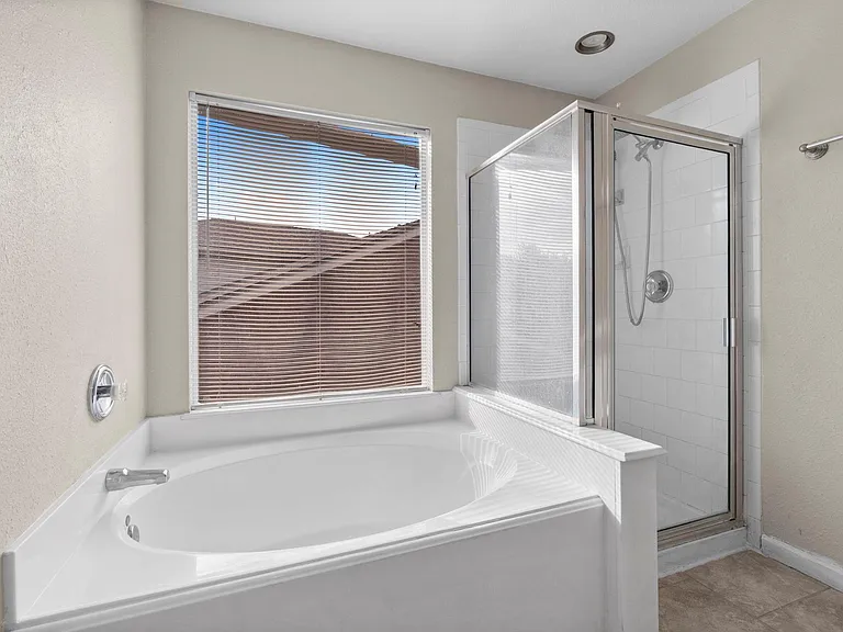 511 Cypresswood Knl — Photo 18